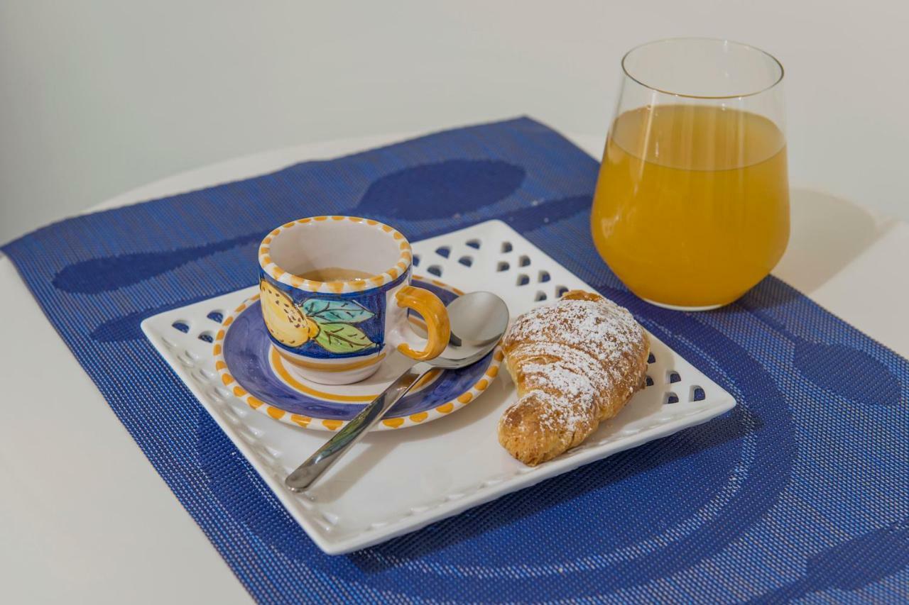 Ad Maiora Acomodação com café da manhã Salerno Exterior foto